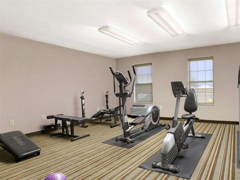 Super 8 By Wyndham Stafford/Springfield Area Motel Strafford Екстериор снимка